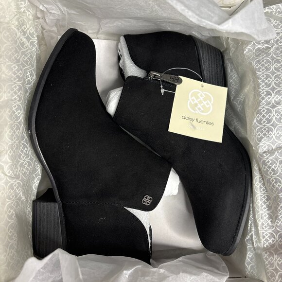Daisy Fuentes Wini Ankle Boots Womens Size 9W Black Suede Block Heel Side Zip - Picture 1 of 2